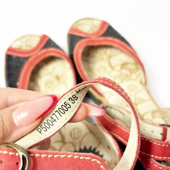 FLY LONDON YANS SANDAL WOMEN RED GRAY LEATHER WEDGE HEELS SIZE 38 OR 7.5 - Picture 4 of 7